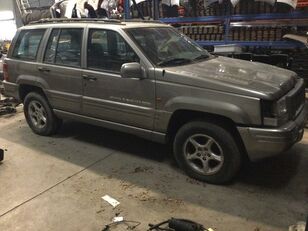 سيارة رياضية متعددة الأغراض Jeep Grand cherokee