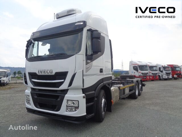 شاحنة نقل الحاويات IVECO STRALIS 260S48
