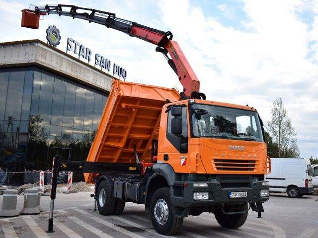 شاحنة قلابة IVECO Trakker 310