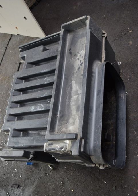 صندوق أدوات Schowek Lewy لـ السيارات القاطرة DAF XF 105