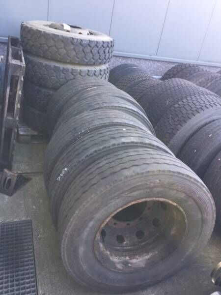 عجلة Bridgestone 305/70R22.5 Cover